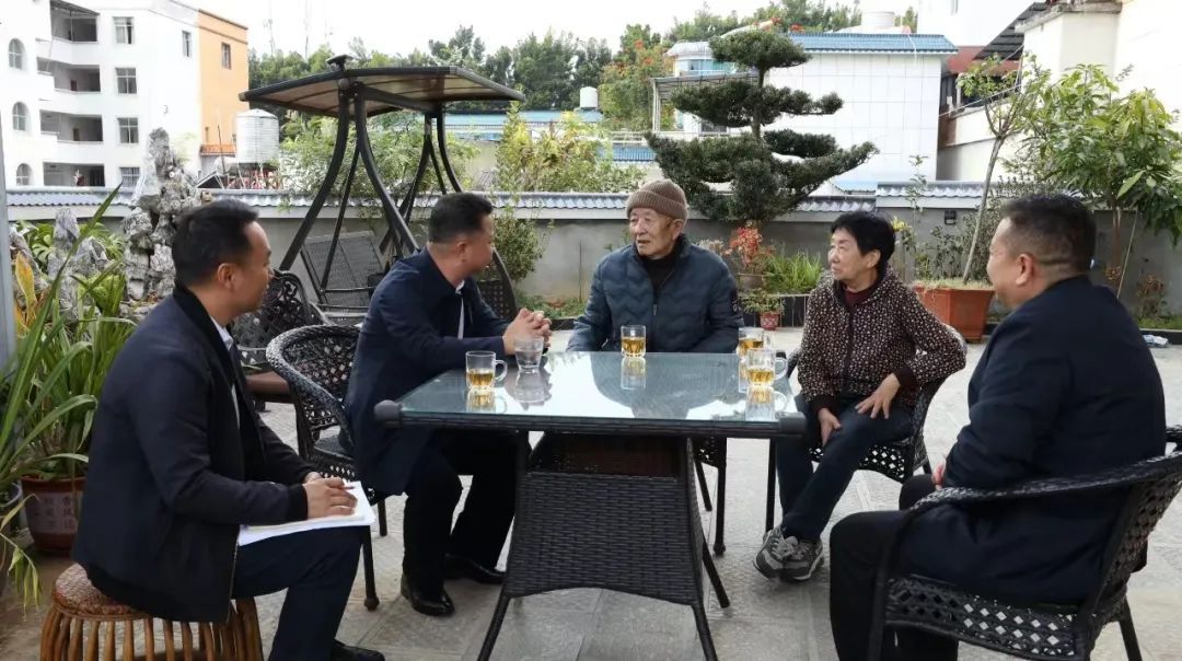 胡兴才开展2024年春节走访慰问活动